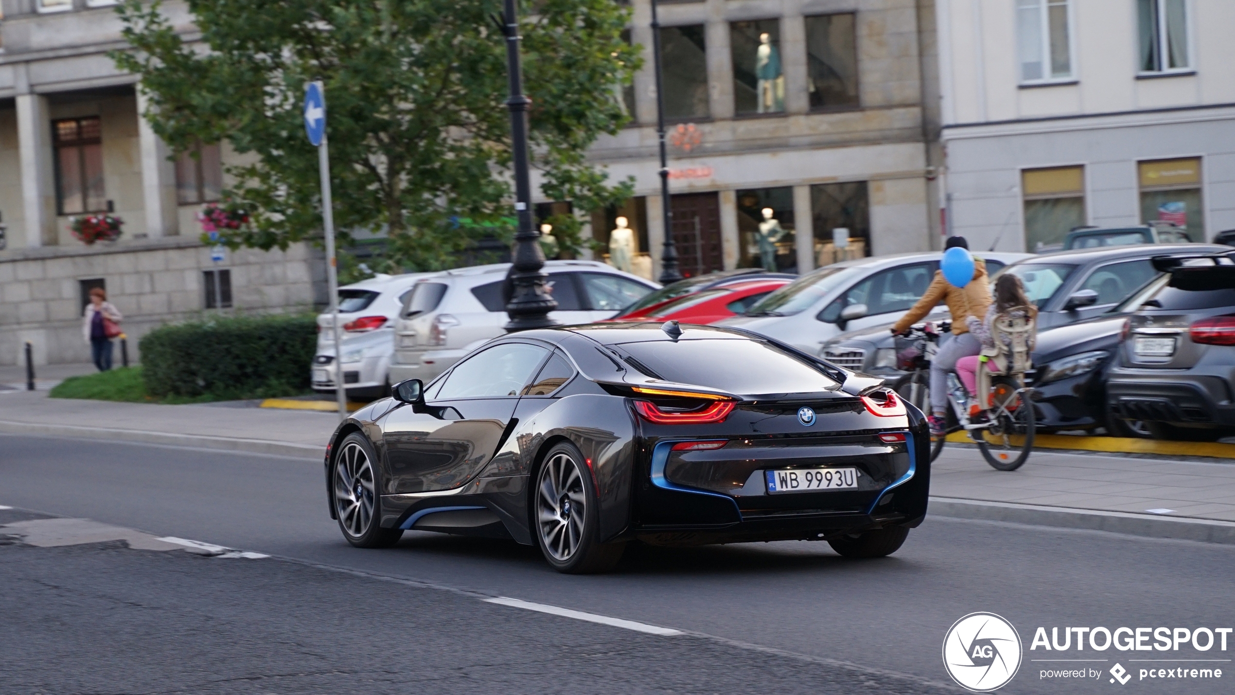 BMW i8