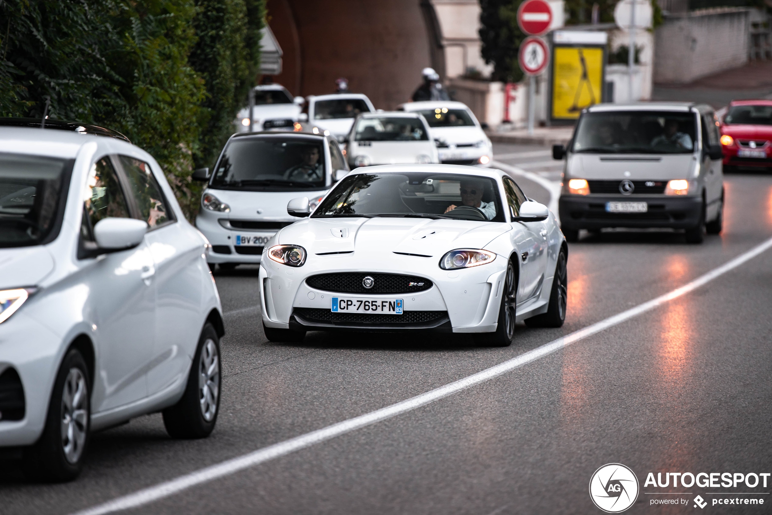 Jaguar XKR-S 2012