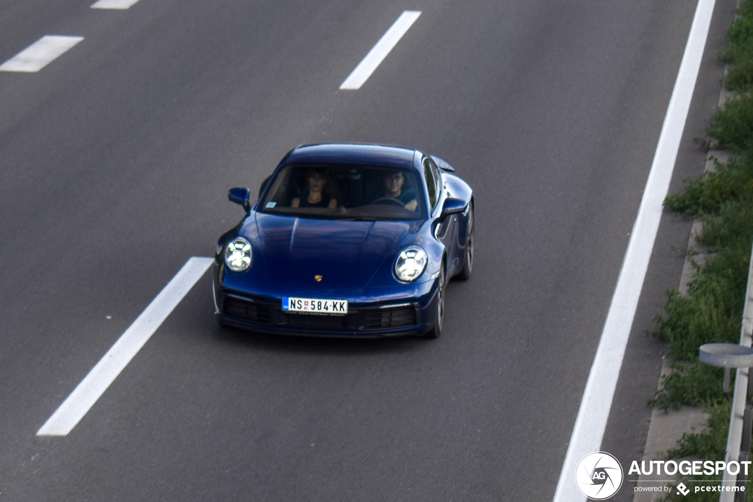 Porsche 992 Carrera 4S