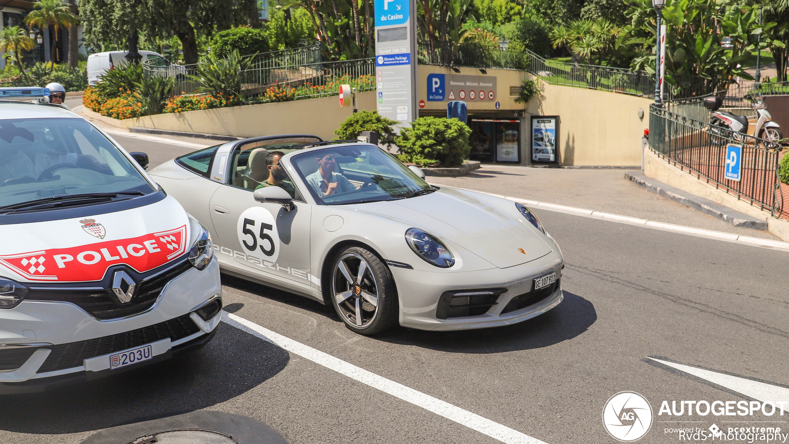 Porsche 992 Targa 4S Heritage Design Edition