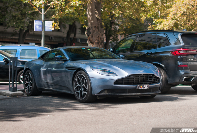 Aston Martin DB11 V8