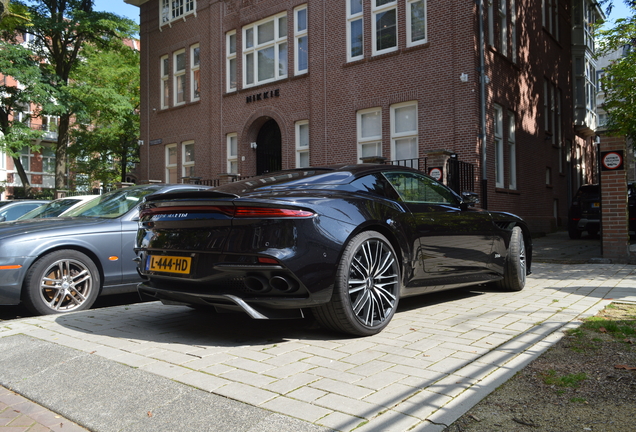 Aston Martin DBS Superleggera