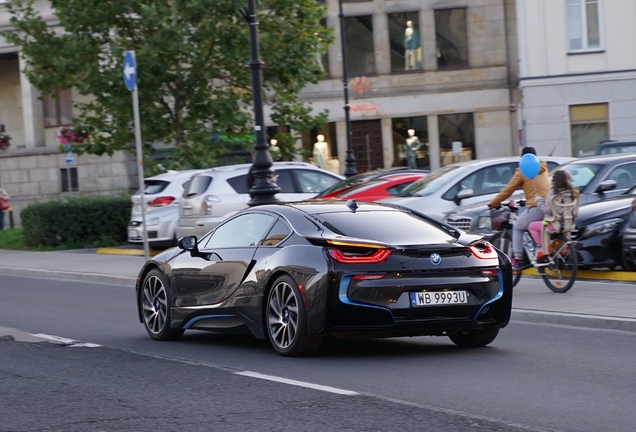 BMW i8