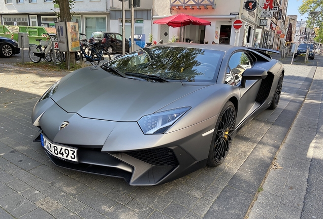 Lamborghini Aventador LP750-4 SuperVeloce