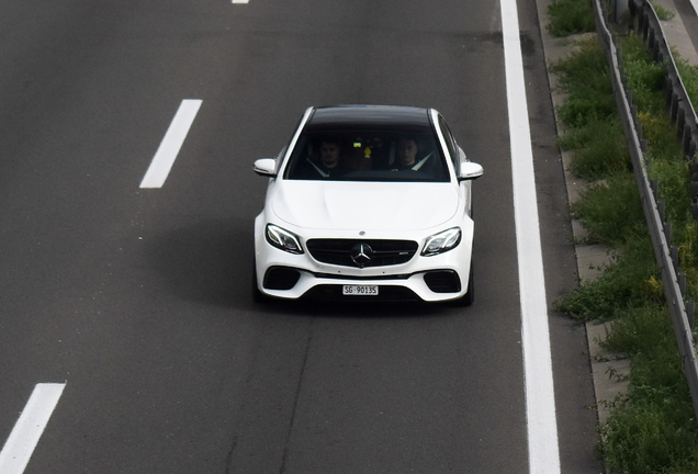 Mercedes-AMG E 63 S W213