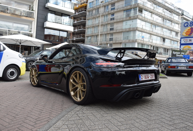 Porsche 718 Cayman GT4