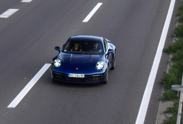 Porsche 992 Carrera 4S