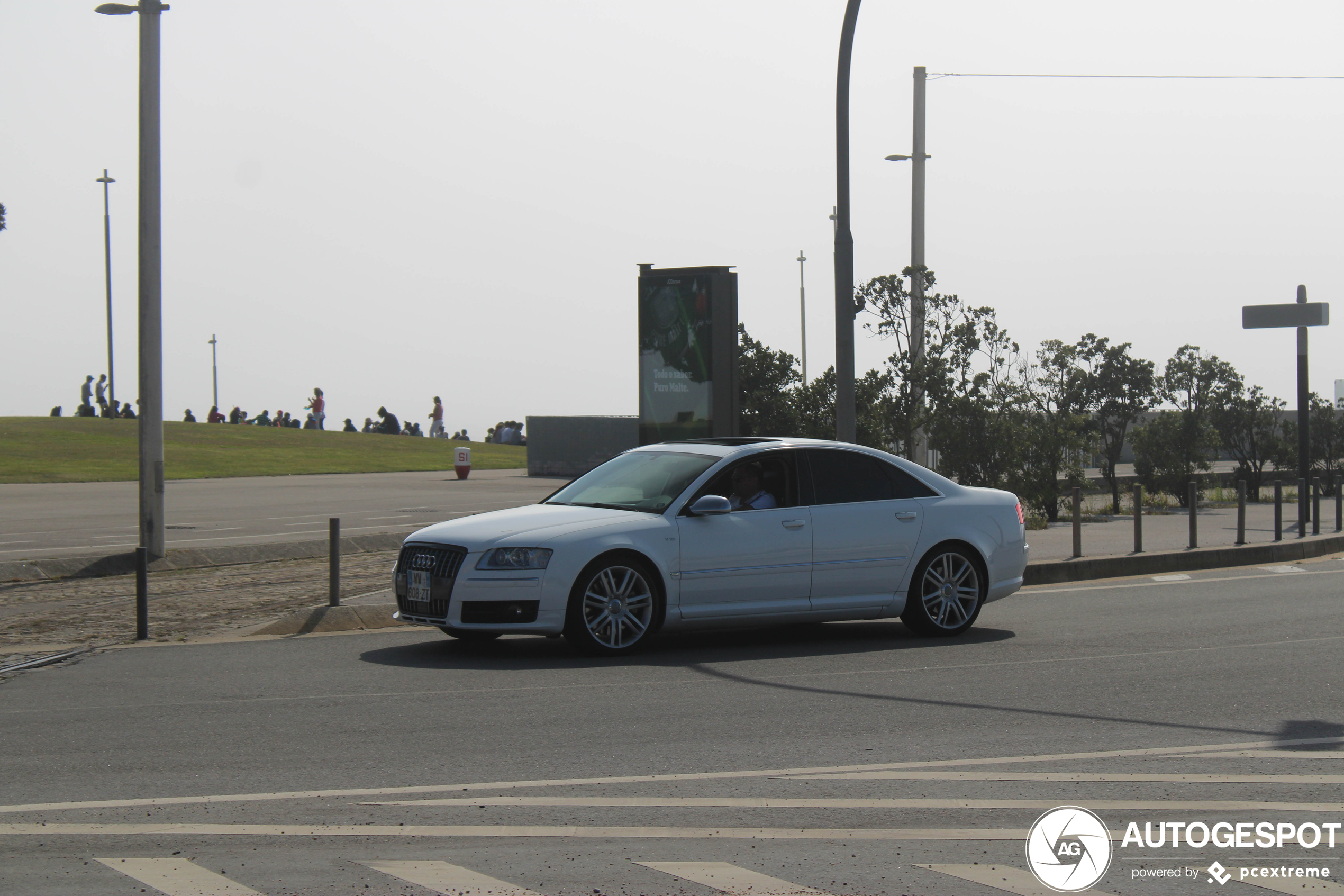 Audi S8 D3