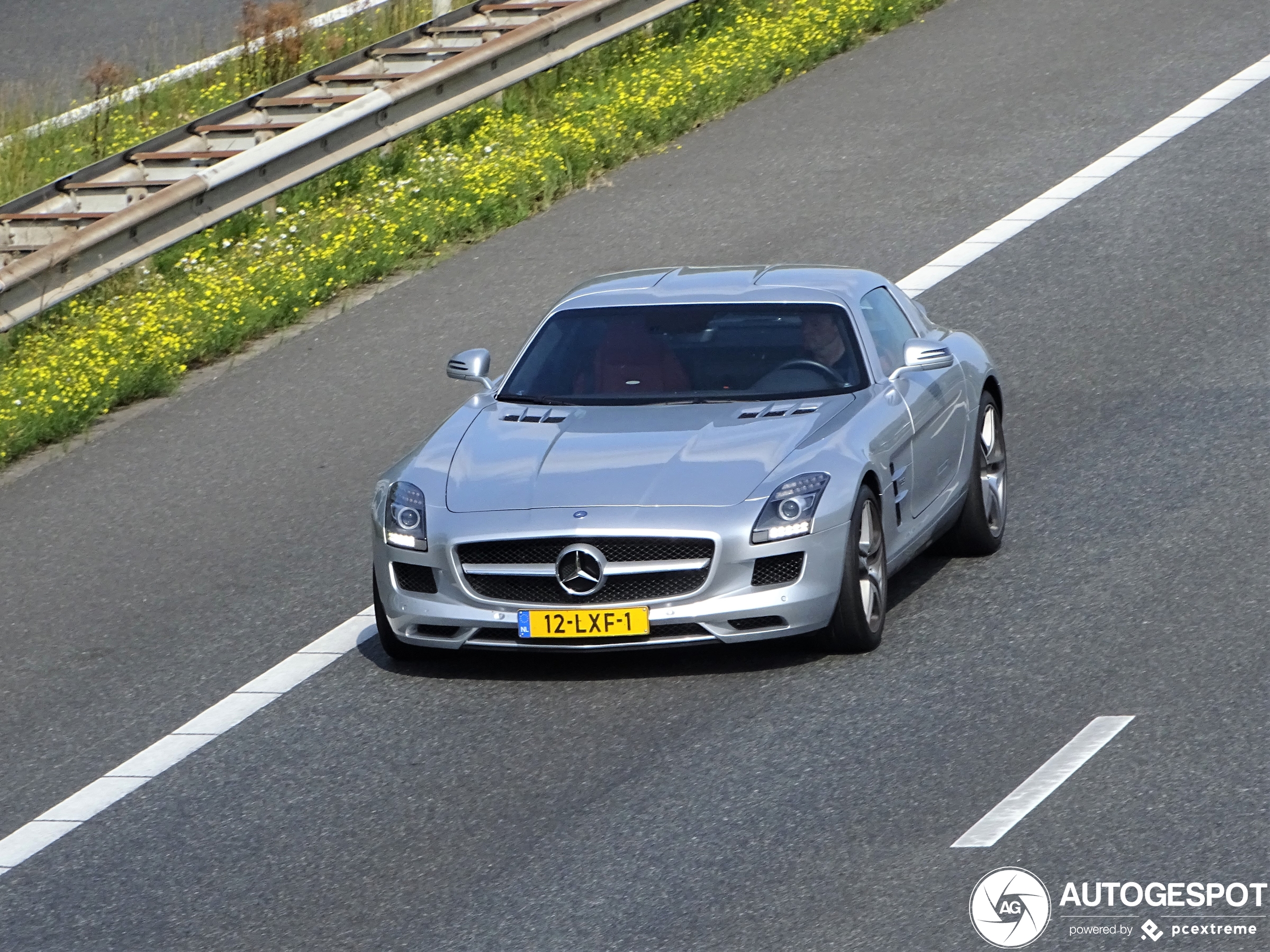 Mercedes-Benz SLS AMG