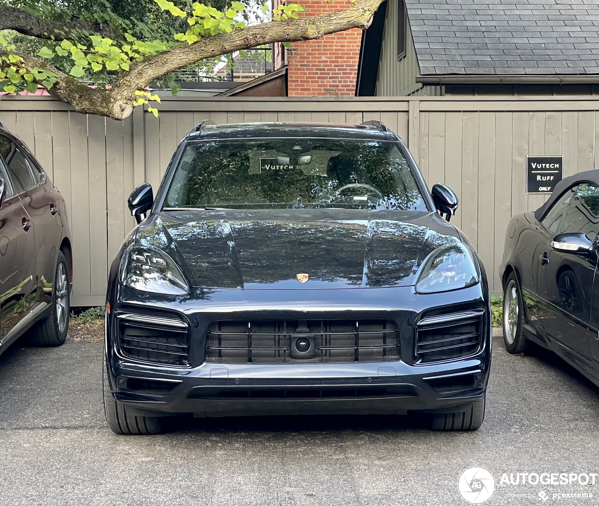 Porsche 9YA Cayenne GTS