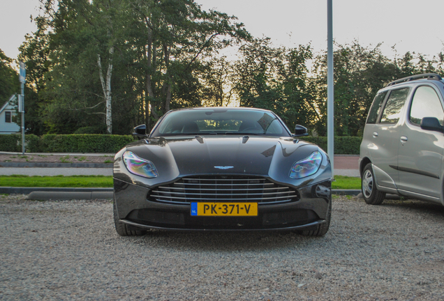 Aston Martin DB11