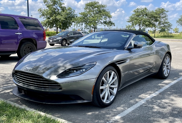 Aston Martin DB11 V8 Volante