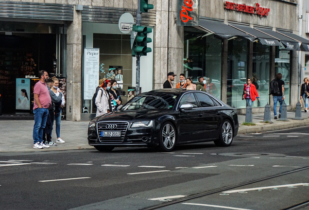 Audi S8 D4