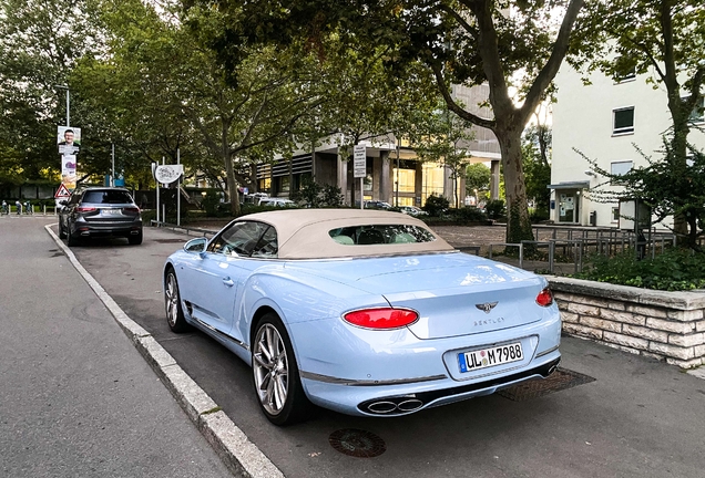 Bentley Continental GTC V8 2020