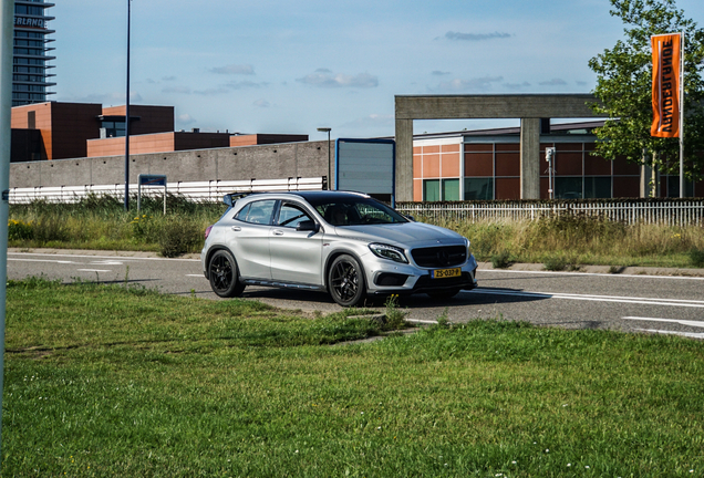 Mercedes-Benz GLA 45 AMG X156