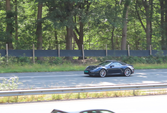 Porsche 992 Carrera 4S Cabriolet