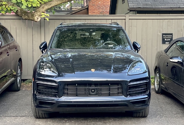 Porsche 9YA Cayenne GTS