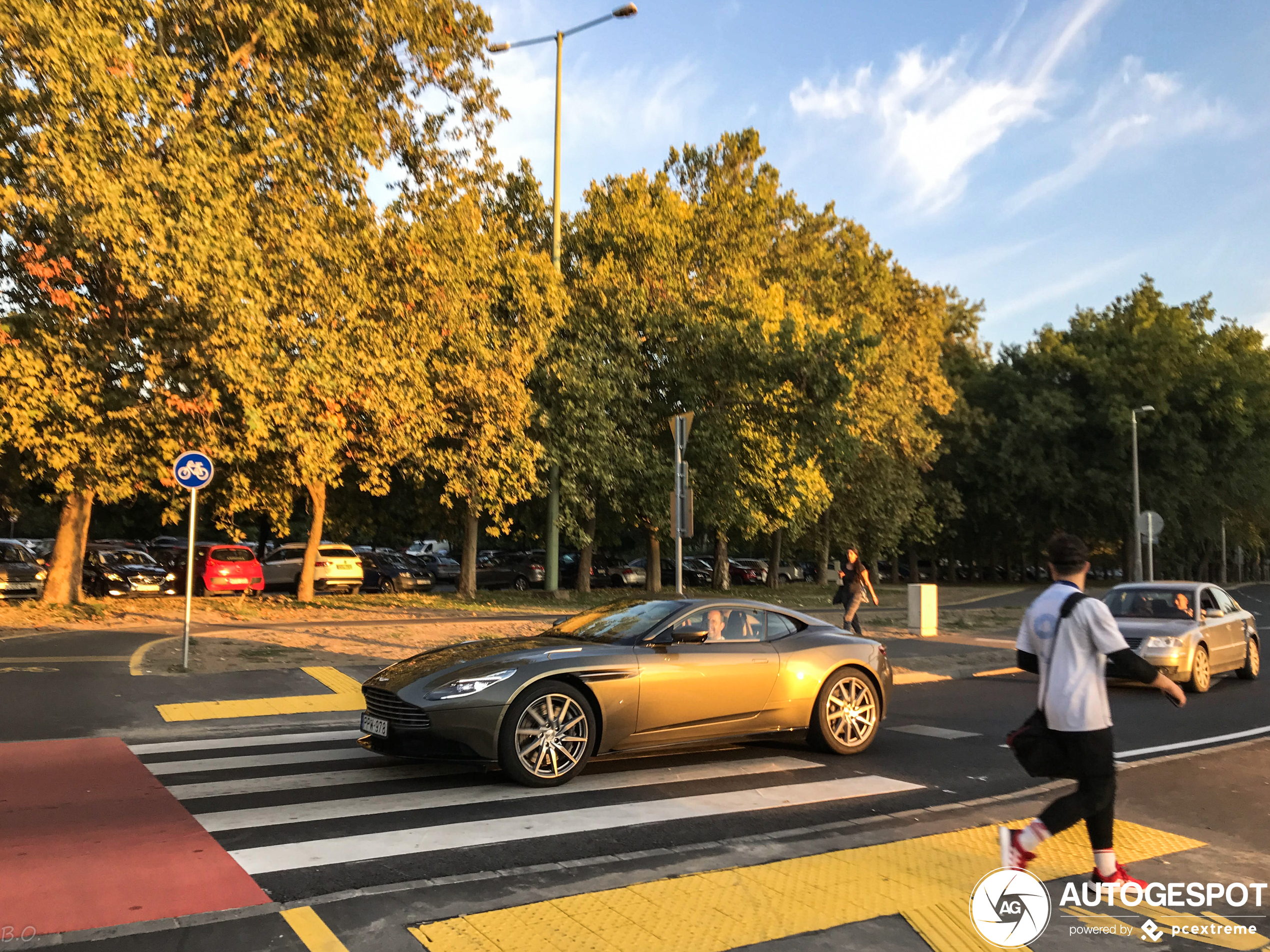 Aston Martin DB11