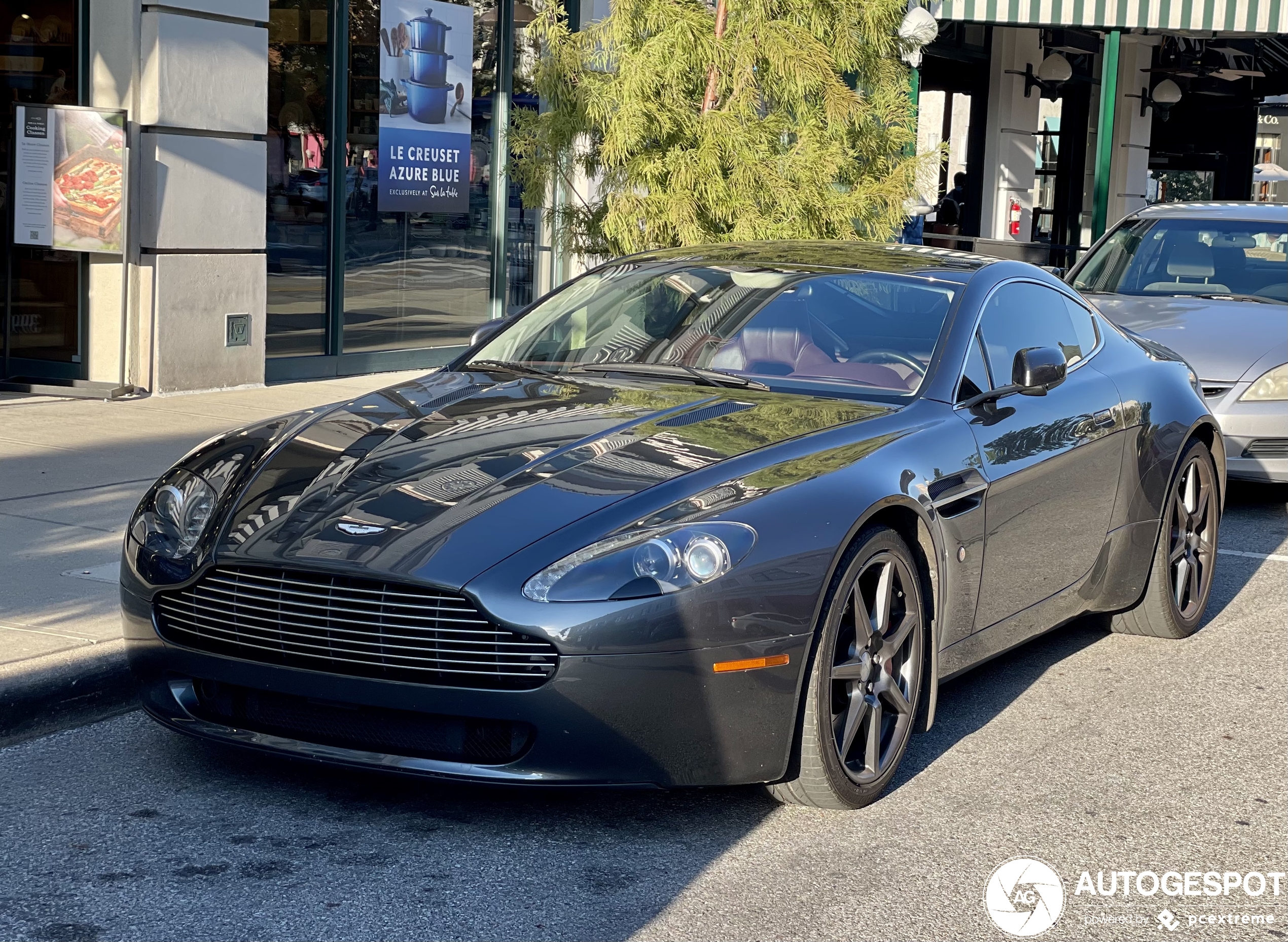 Aston Martin V8 Vantage