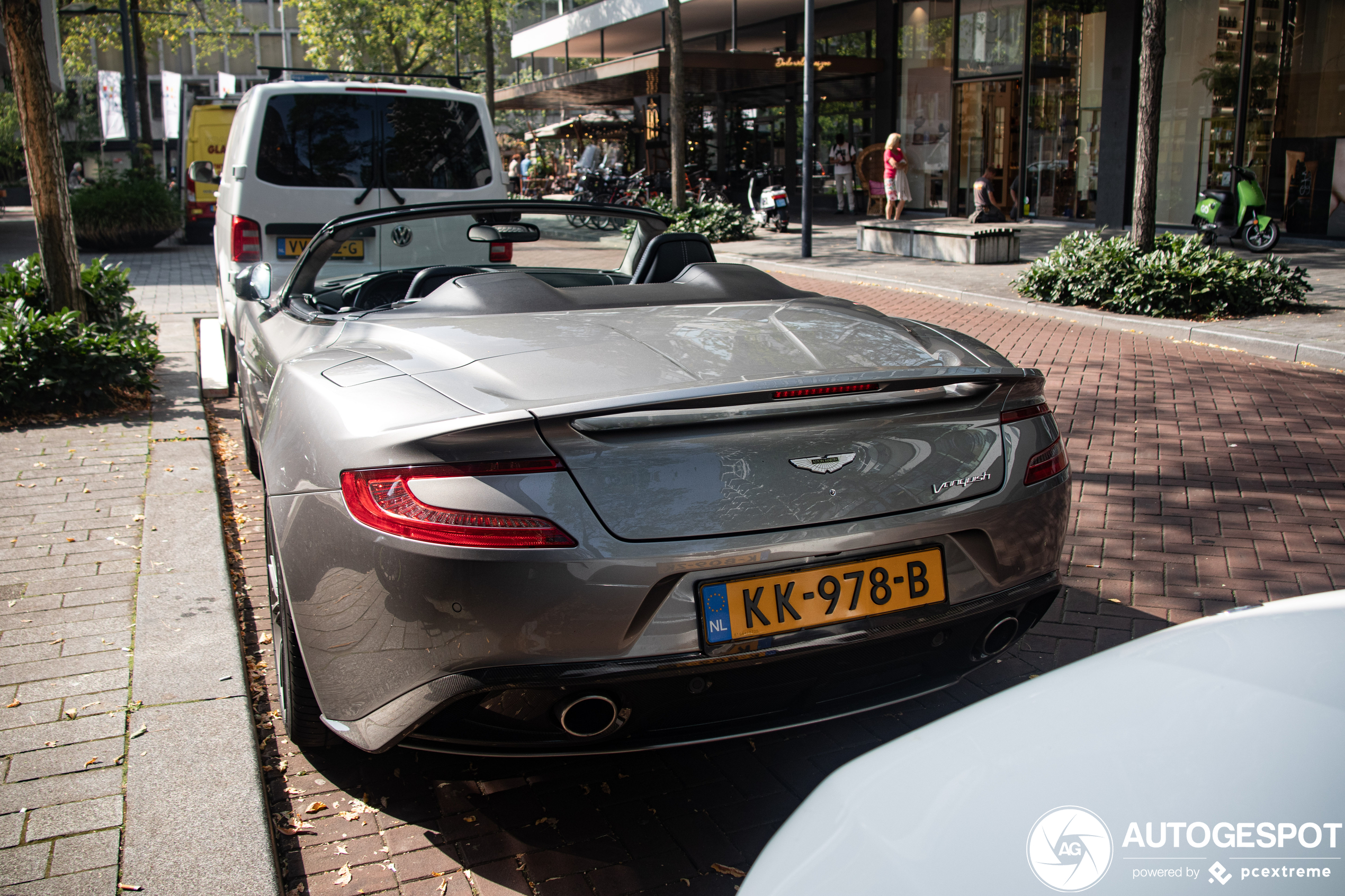 Aston Martin Vanquish Volante