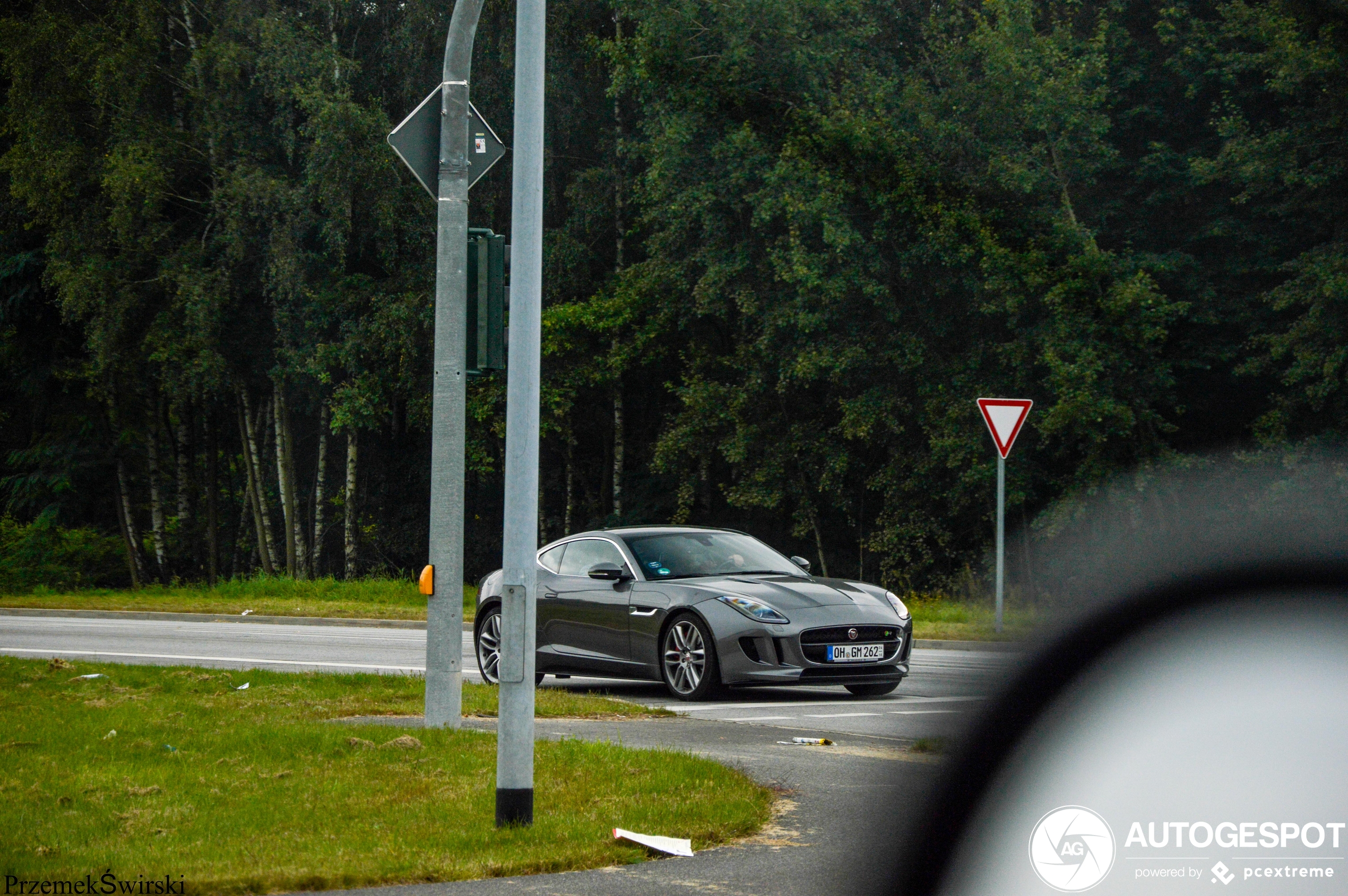 Jaguar F-TYPE R Coupé