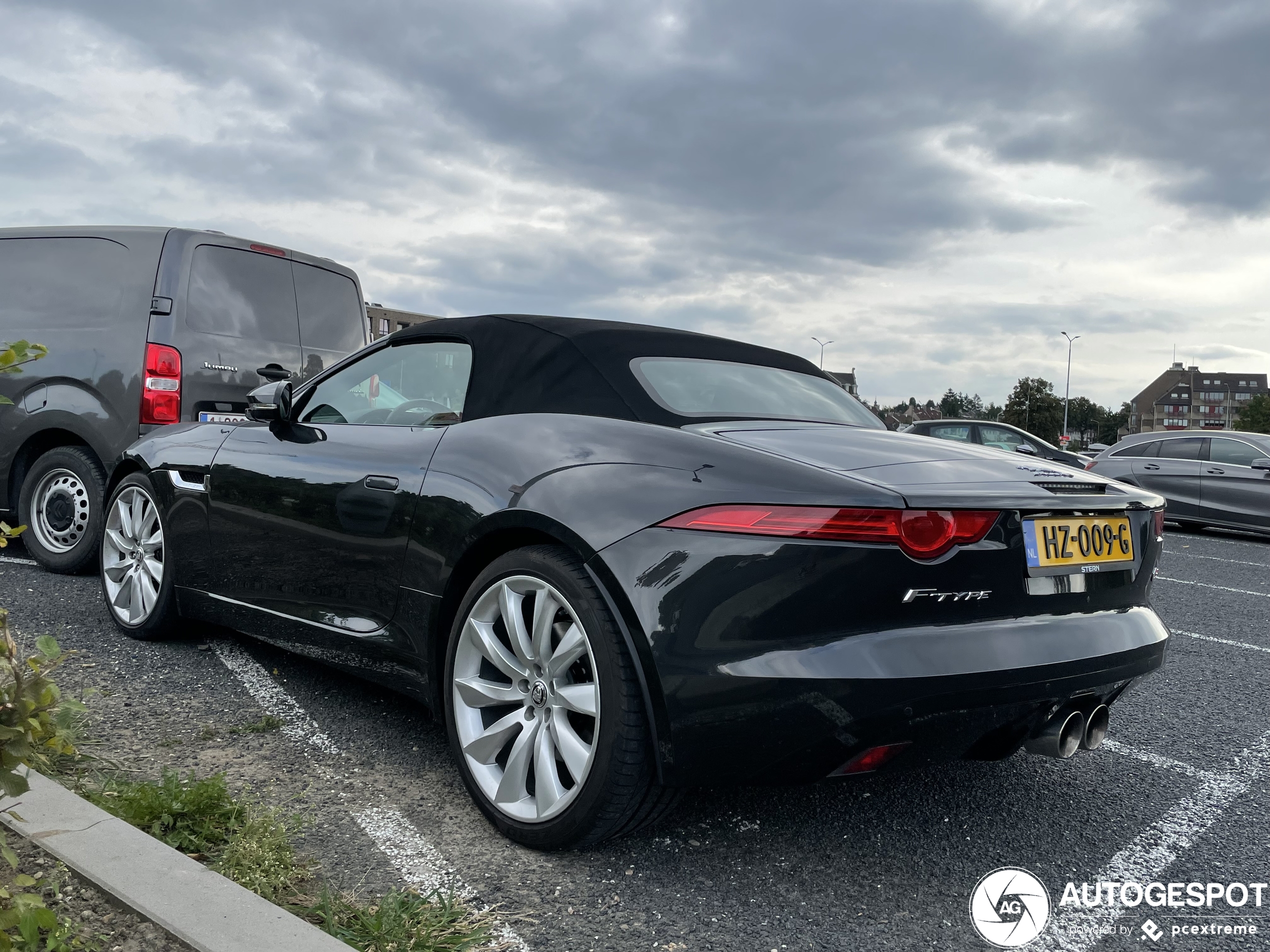 Jaguar F-TYPE S Convertible