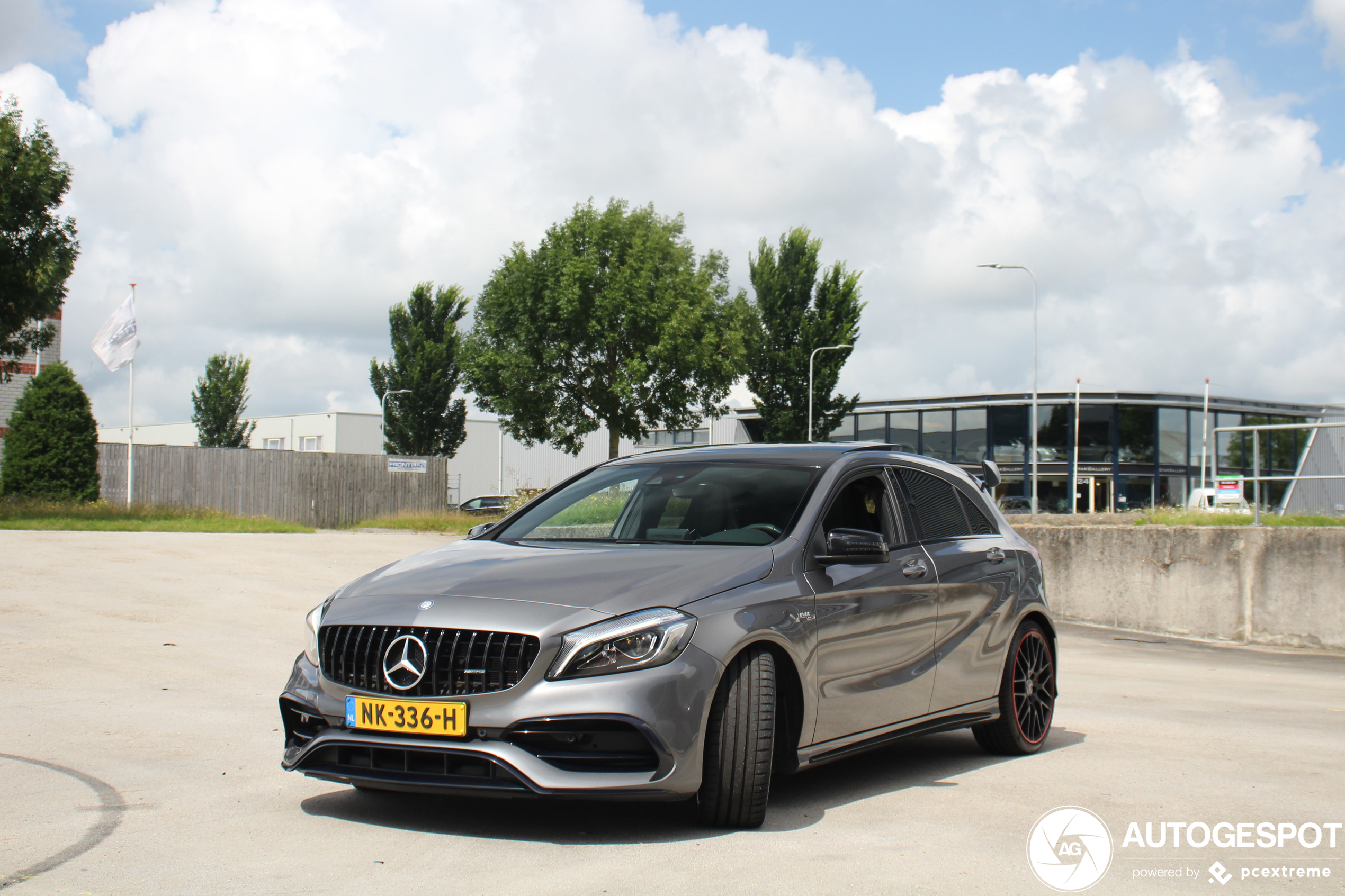 Mercedes-AMG A 45 W176 2015