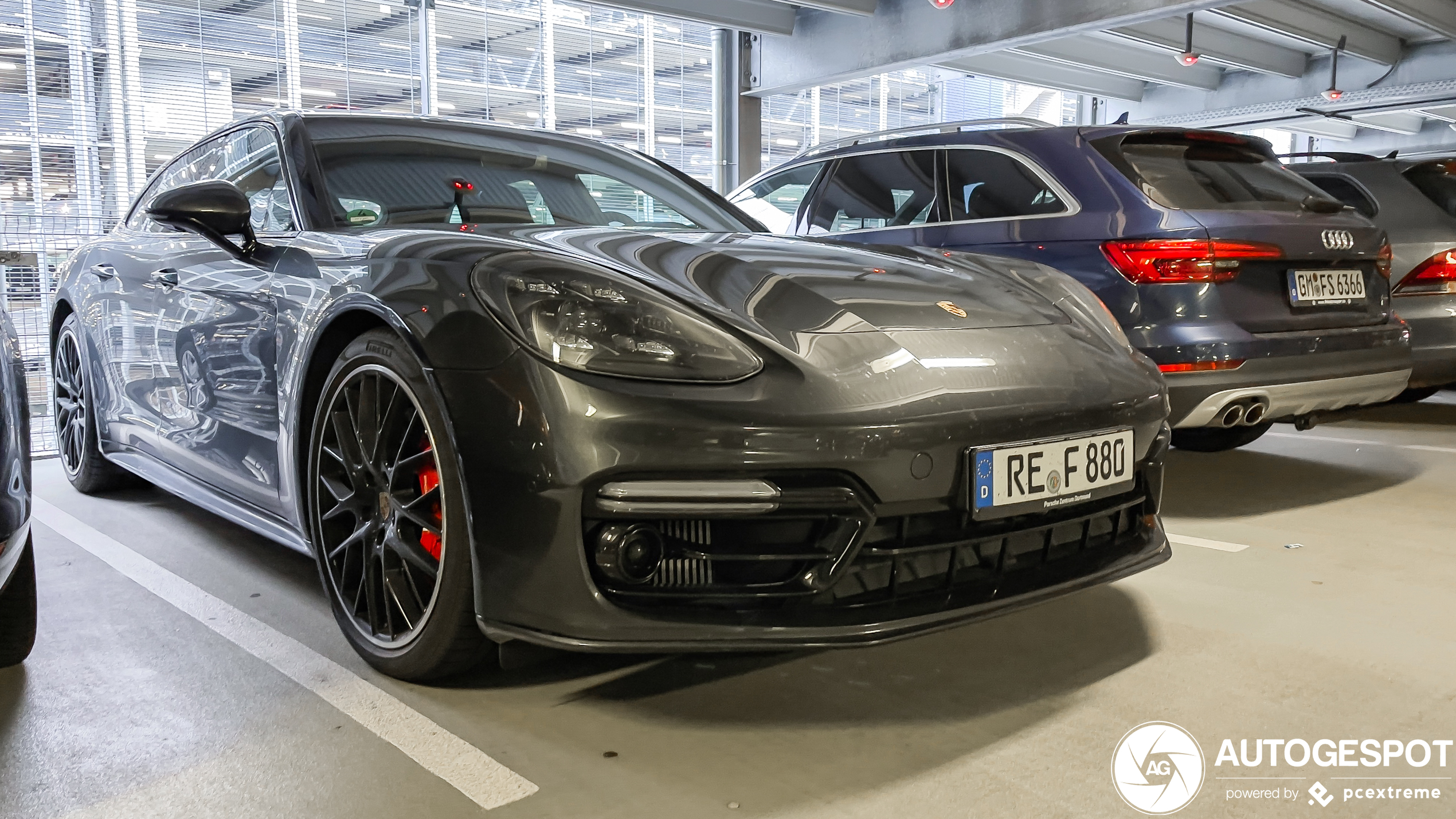 Porsche 971 Panamera Turbo Sport Turismo