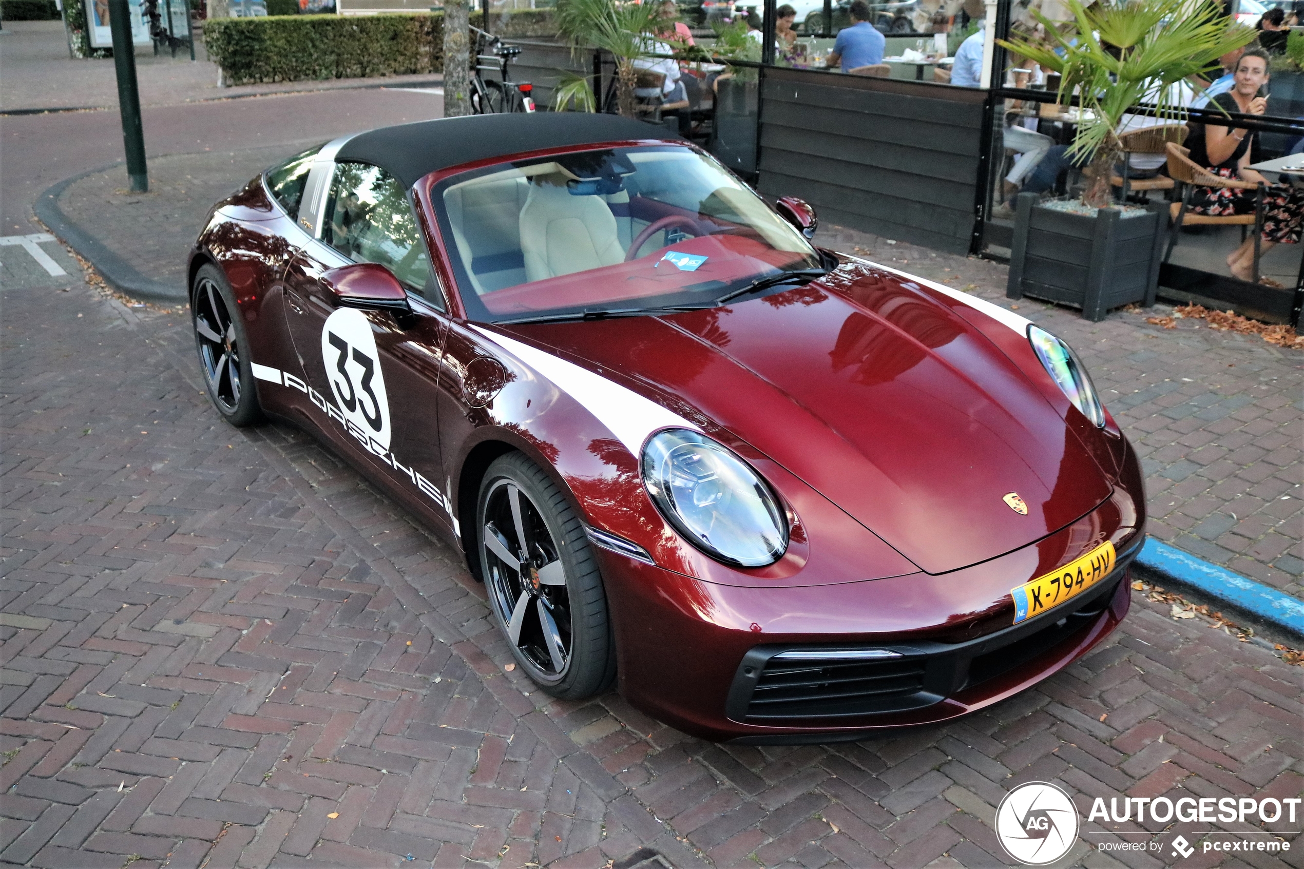 Porsche 992 Targa 4S Heritage Design Edition