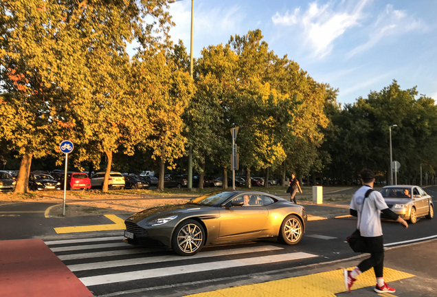 Aston Martin DB11