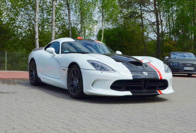 SRT Viper 2013