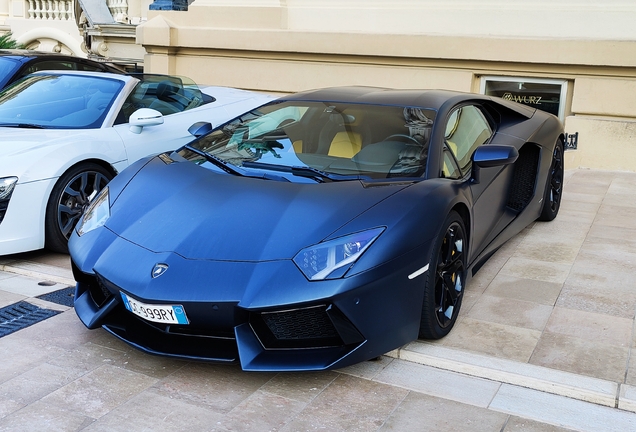 Lamborghini Aventador LP700-4