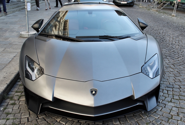 Lamborghini Aventador LP700-4