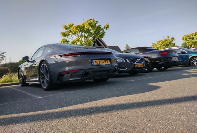 Porsche 992 Carrera 4S