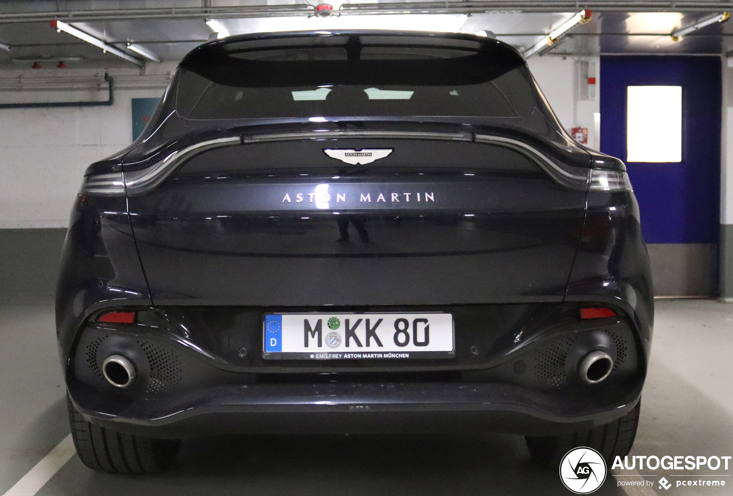 Aston Martin DBX