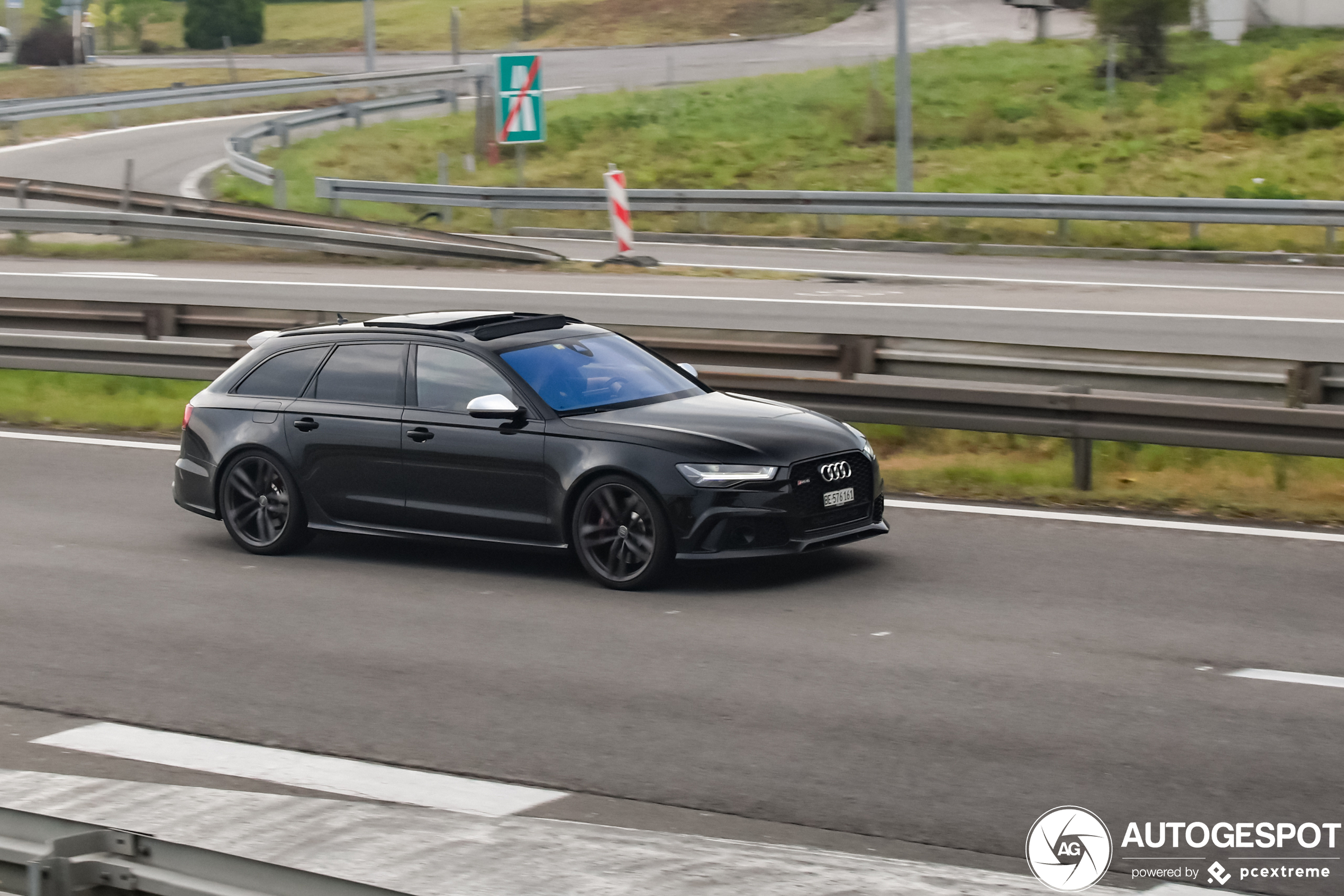 Audi RS6 Avant C7 2015