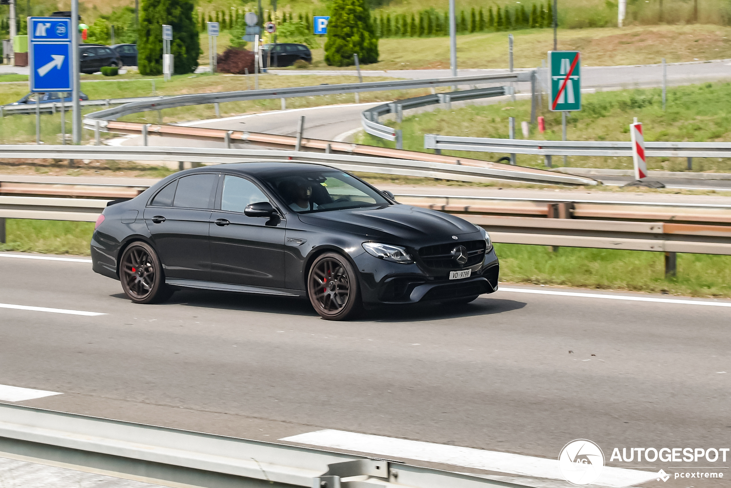 Mercedes-AMG E 63 S W213