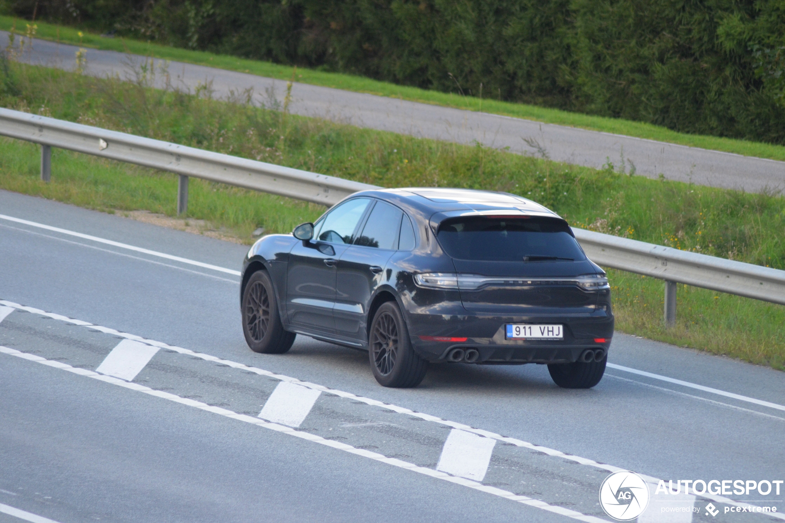 Porsche 95B Macan GTS MkII