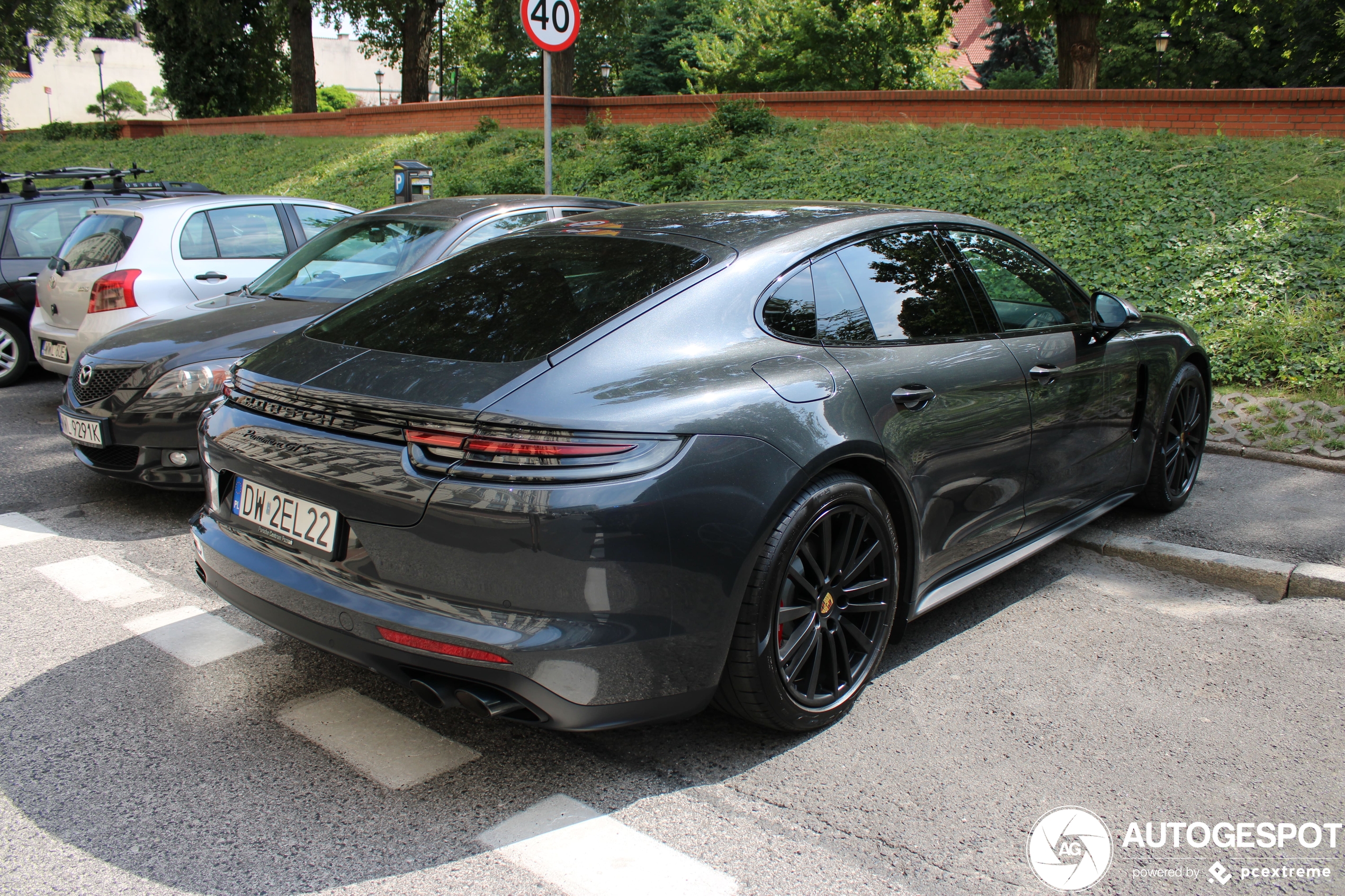 Porsche 971 Panamera GTS MkI