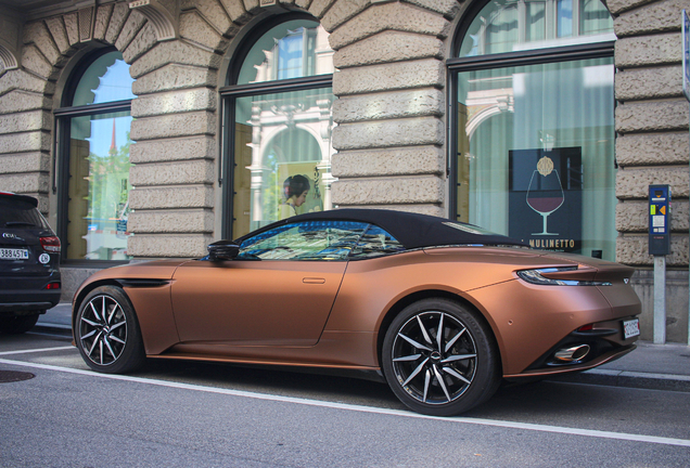 Aston Martin DB11 V8 Volante