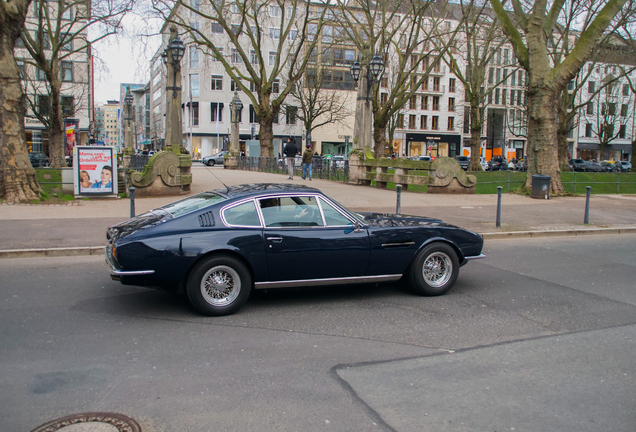 Aston Martin DBS Vantage