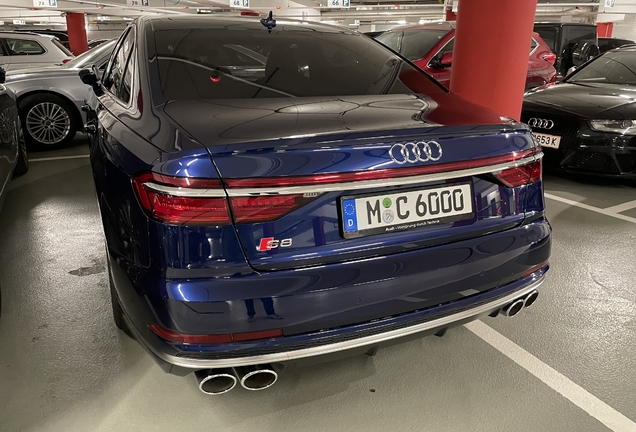 Audi S8 D5