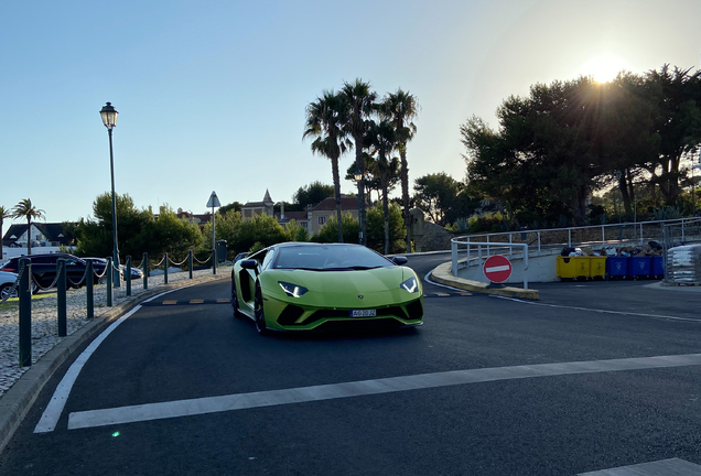 Lamborghini Aventador S LP740-4 Roadster