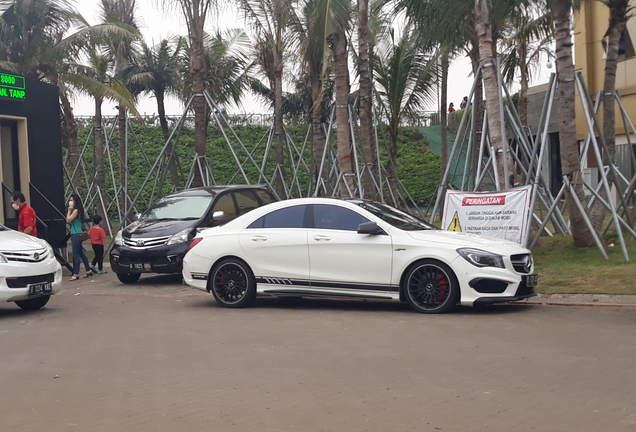 Mercedes-Benz CLA 45 AMG Edition 1 C117