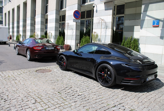 Porsche 992 Carrera 4S