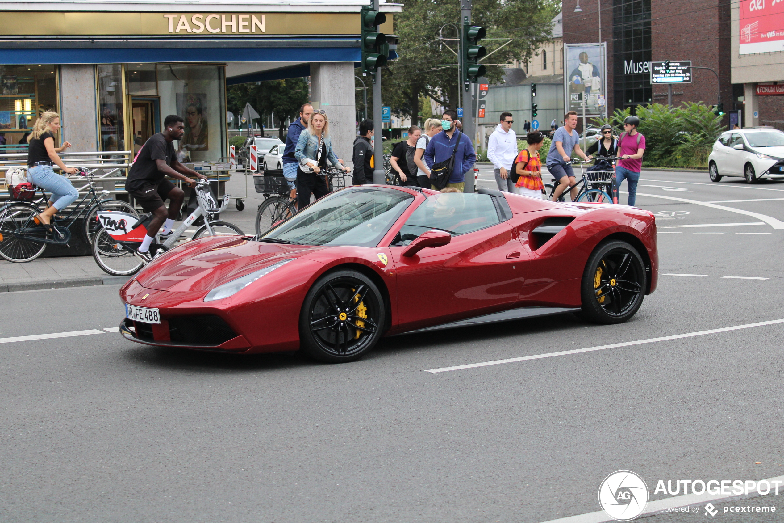 Ferrari 488 Spider