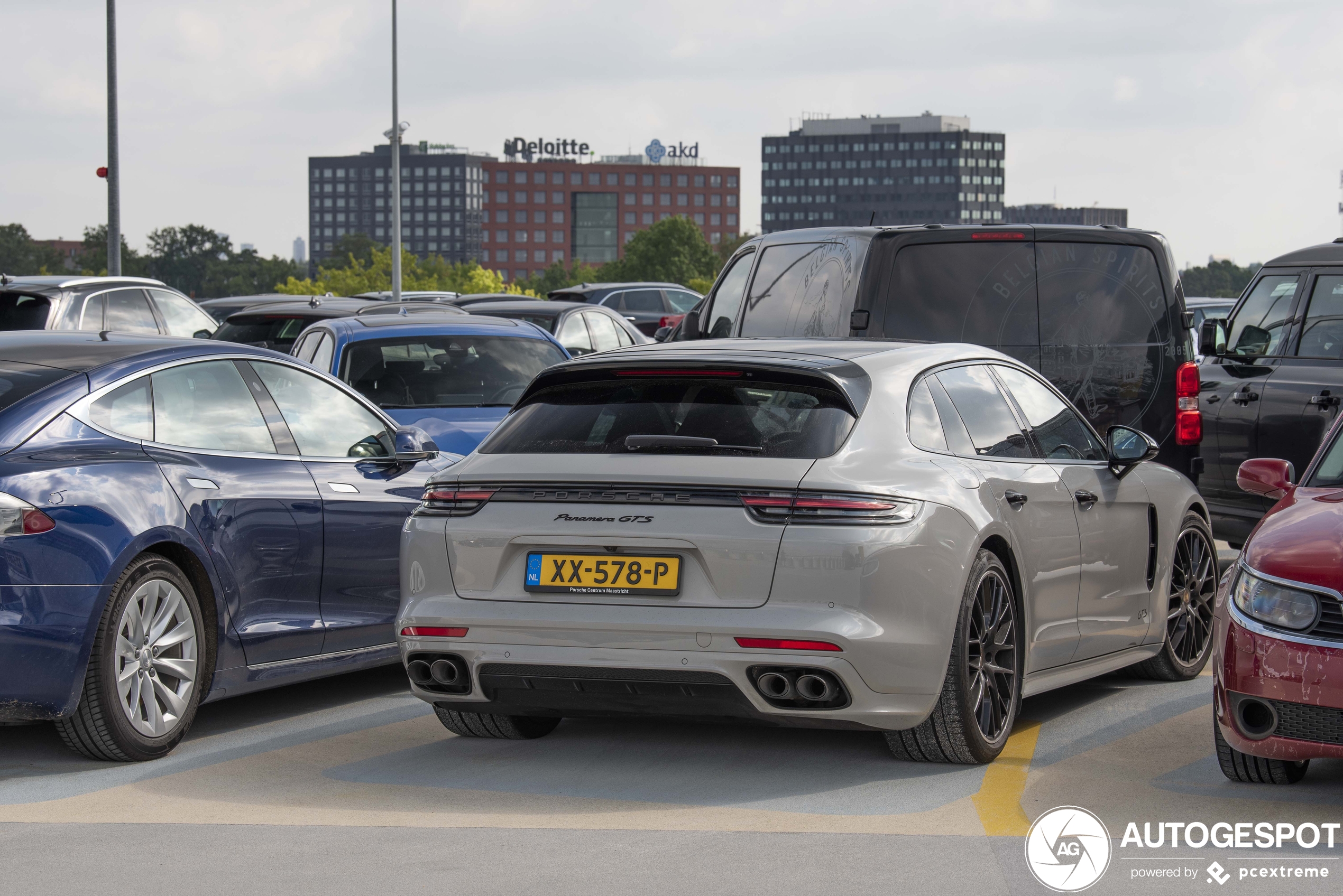 Porsche 971 Panamera GTS Sport Turismo