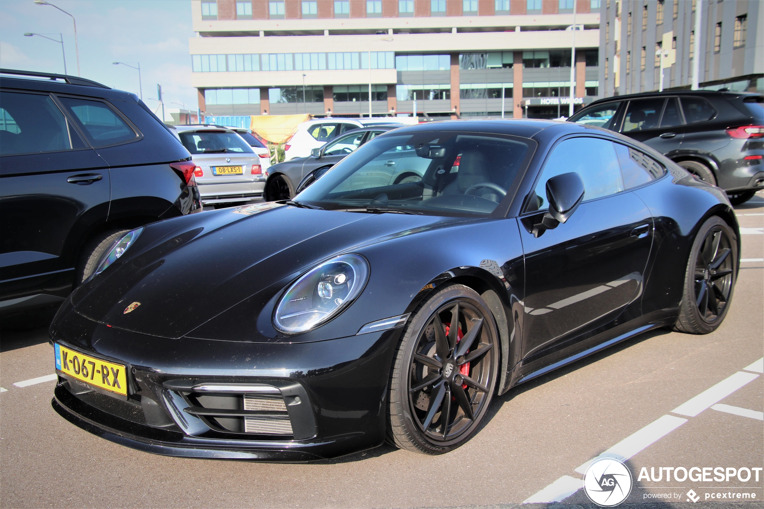 Porsche 992 Carrera 4S