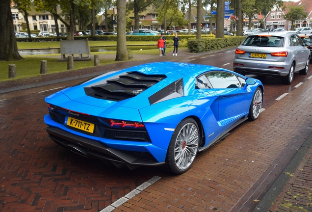 Lamborghini Aventador S LP740-4