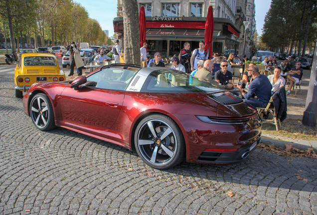 Porsche 992 Targa 4S Heritage Design Edition